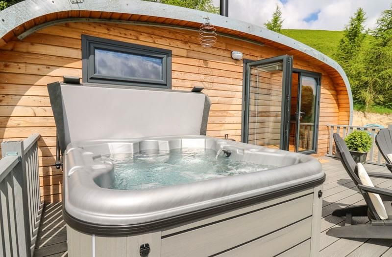 Beacon View Glamping Pod with Hot Tub