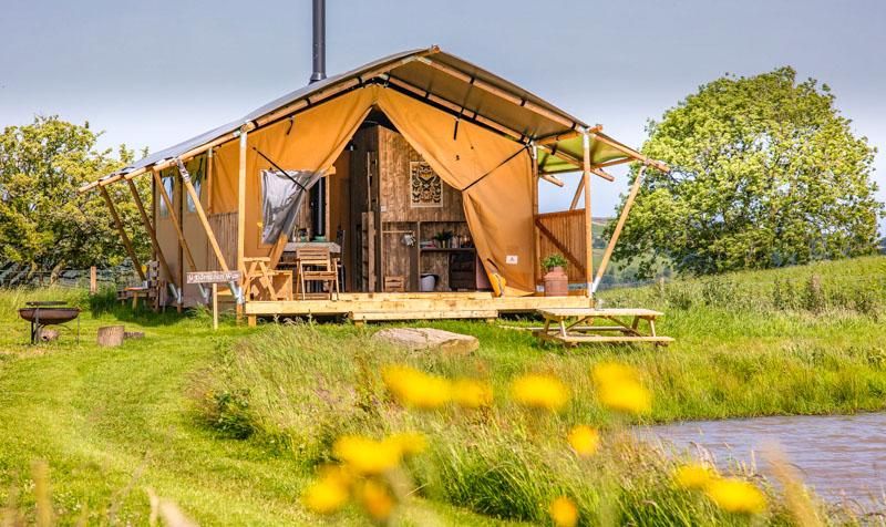 Under the Oak Glamping with Hot Tub